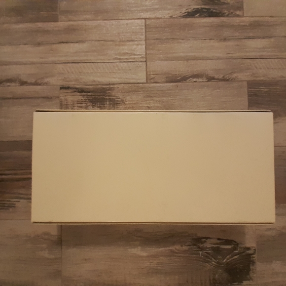 Princess Diana Porcelain Doll - Picture 9 of 10